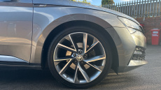 Skoda Superb 2.0 TDI CR Sport Line Plus 5dr DSG Diesel Hatchback